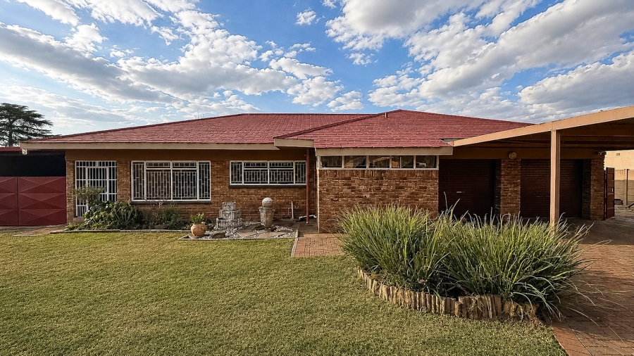 4 Bedroom Property for Sale in Declercqville North West